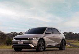 
										IONIQ full									