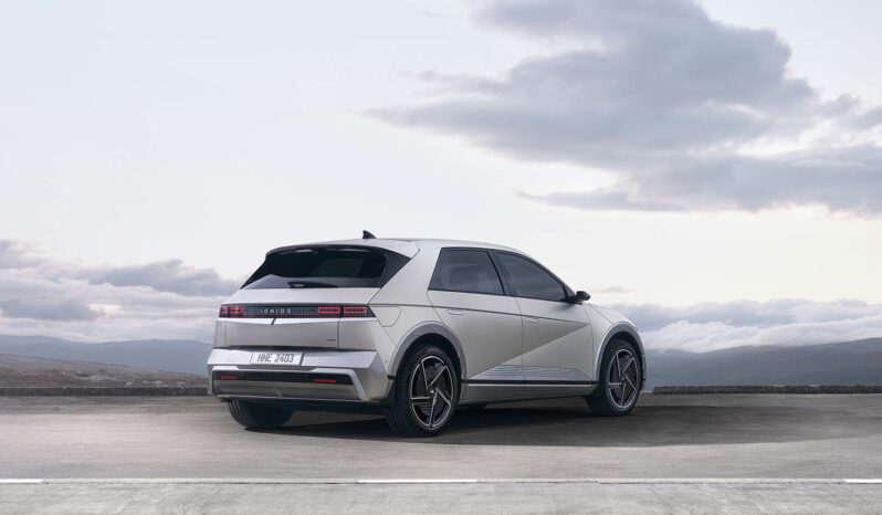 
								IONIQ full									
