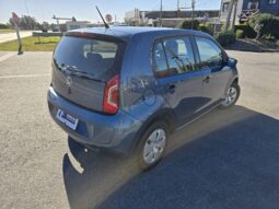 
										Volkswagen UP full									