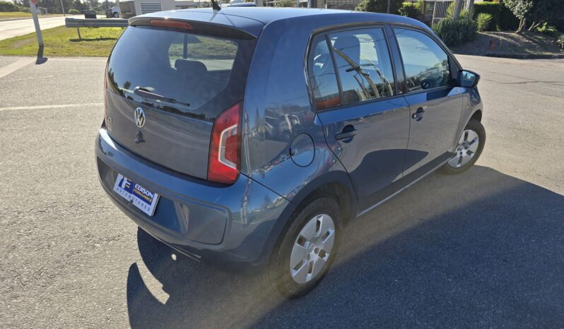 
								Volkswagen UP full									