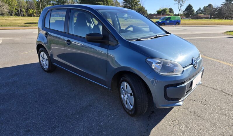 
								Volkswagen UP full									