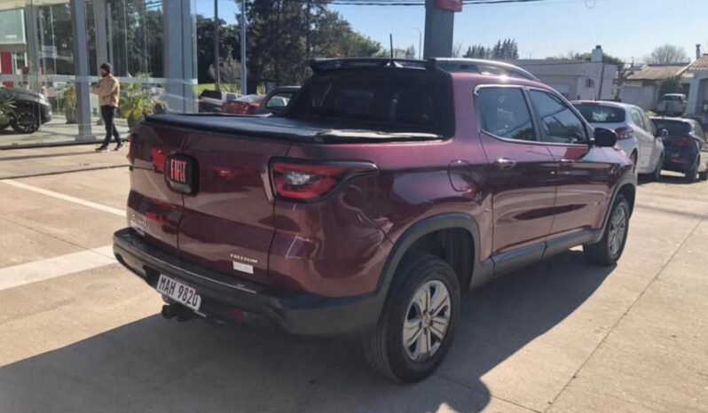 
								FIAT TORO FREEDOM 1.8 AT6 full									