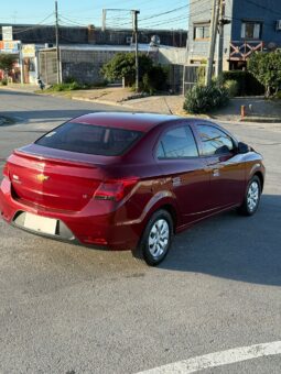 
										Chevrolet Prisma LT full									