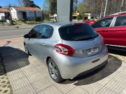 
										Peugeot 208 active full									