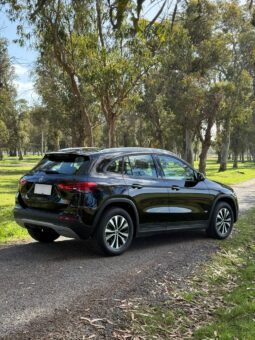 
										Mercedes Benz GLA180 full									