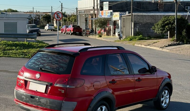 
								Fiat Palio Weekend Trekking full									
