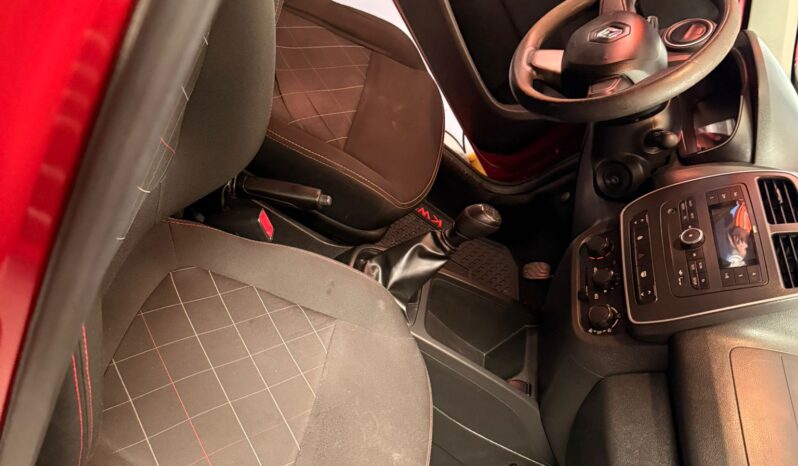
								Renault Kwid full									