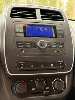 
										Renault Kwid full									
