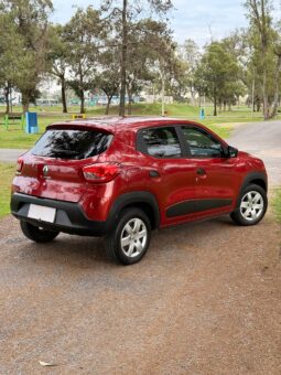 
										Renault Kwid full									
