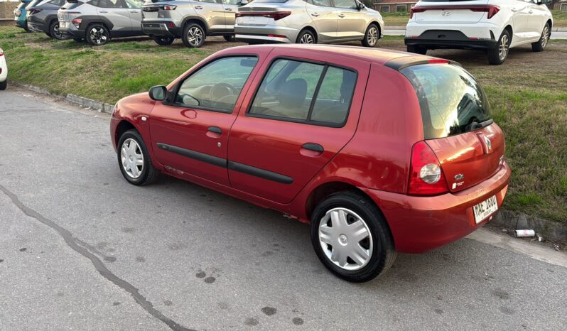 
								Renault Clio (OPORTUNIDAD) full									