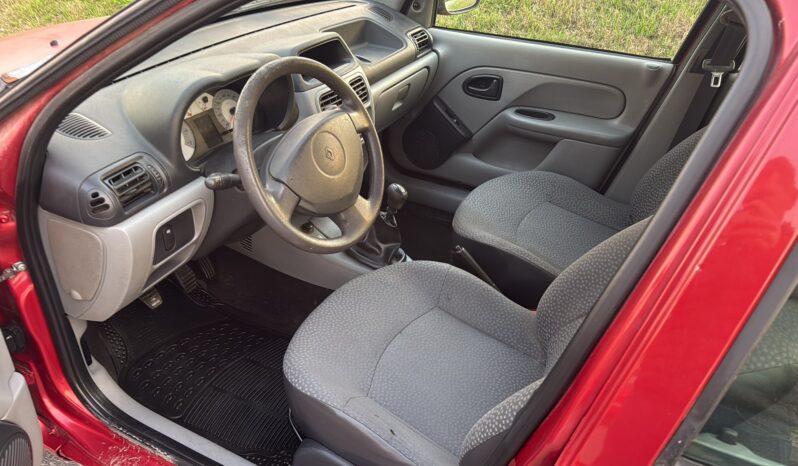 
								Renault Clio (OPORTUNIDAD) full									